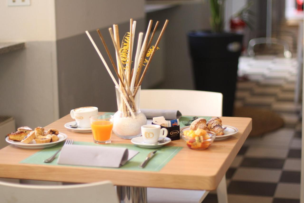 Hotel Tornielli 9 By Lvg Hotel Collection โนวารา ภายนอก รูปภาพ