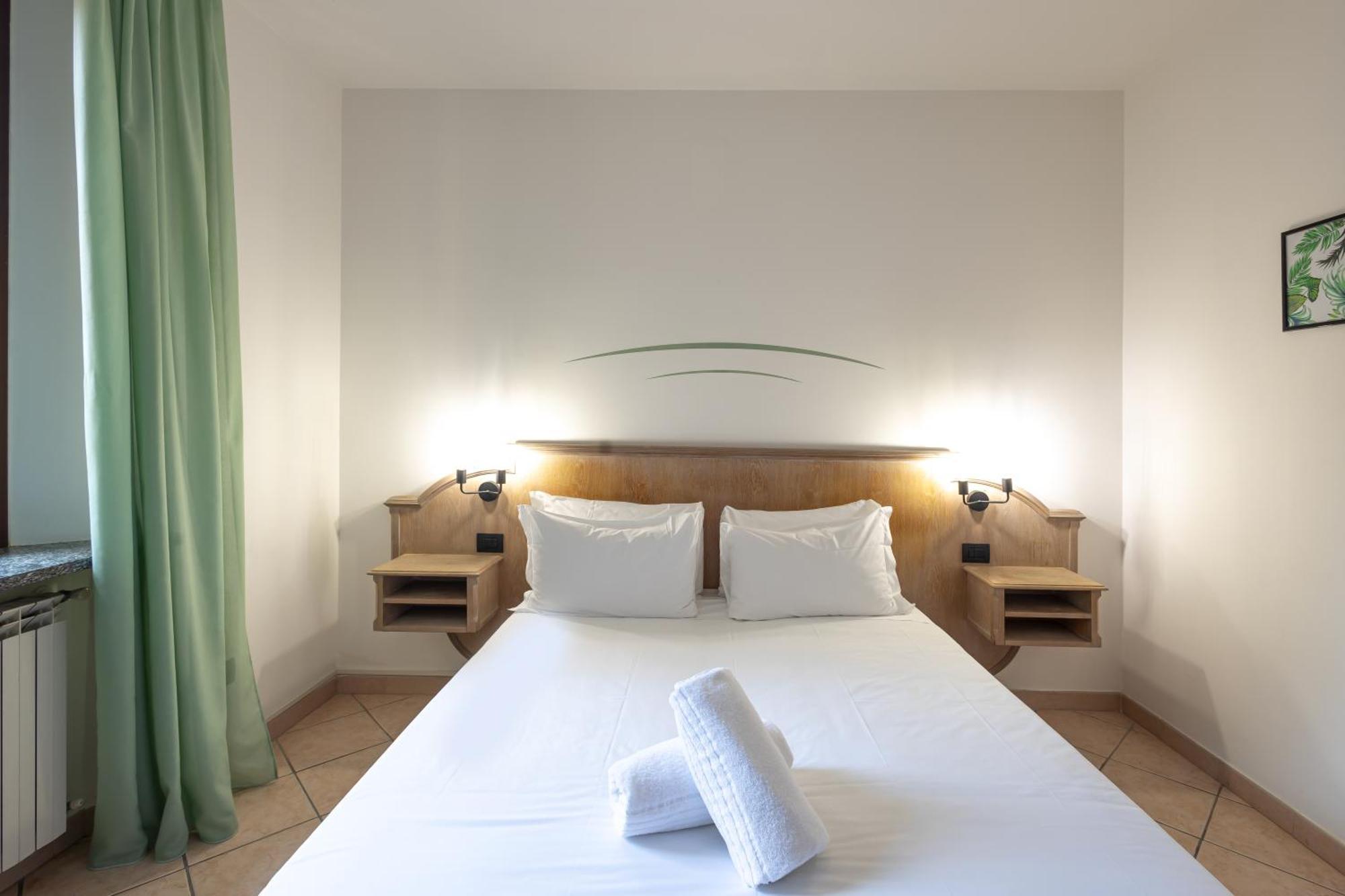 Hotel Tornielli 9 By Lvg Hotel Collection โนวารา ภายนอก รูปภาพ