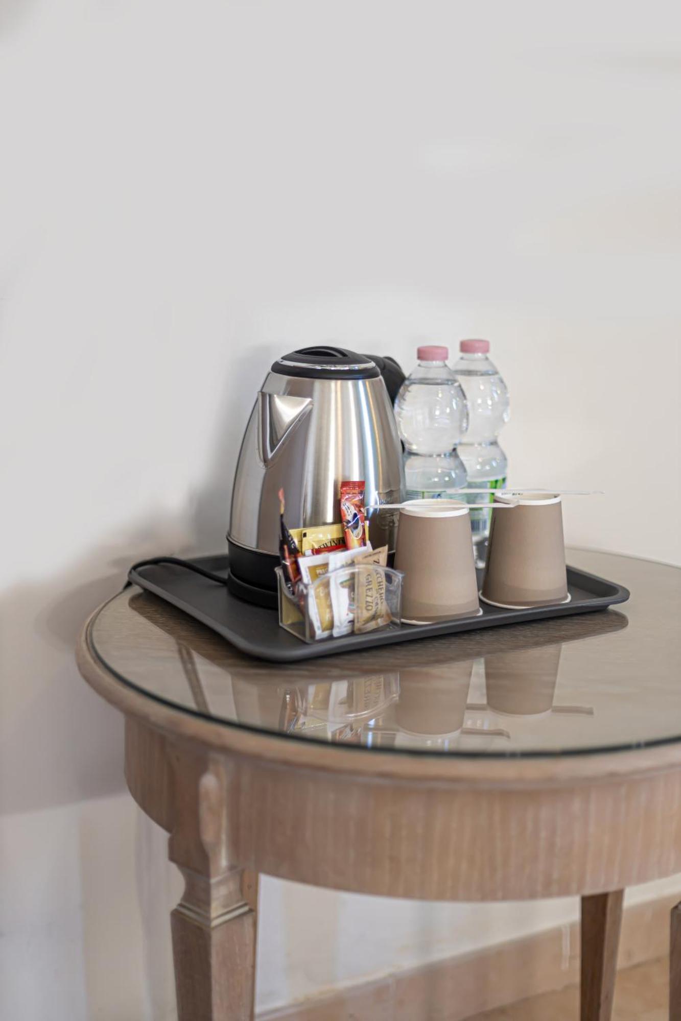 Hotel Tornielli 9 By Lvg Hotel Collection โนวารา ภายนอก รูปภาพ