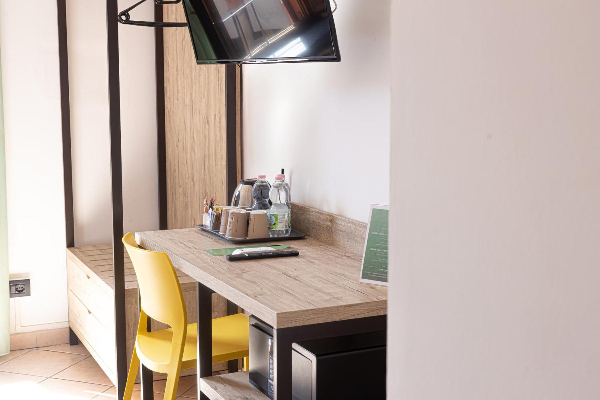 Hotel Tornielli 9 By Lvg Hotel Collection โนวารา ภายนอก รูปภาพ